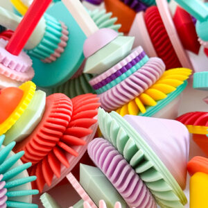 אוסף סביבונים מודולריים צבעוניים מודפסים בתלת־ממד – עיצוב חגיגי ומודרני מאת הייחורים של רעות׳ס